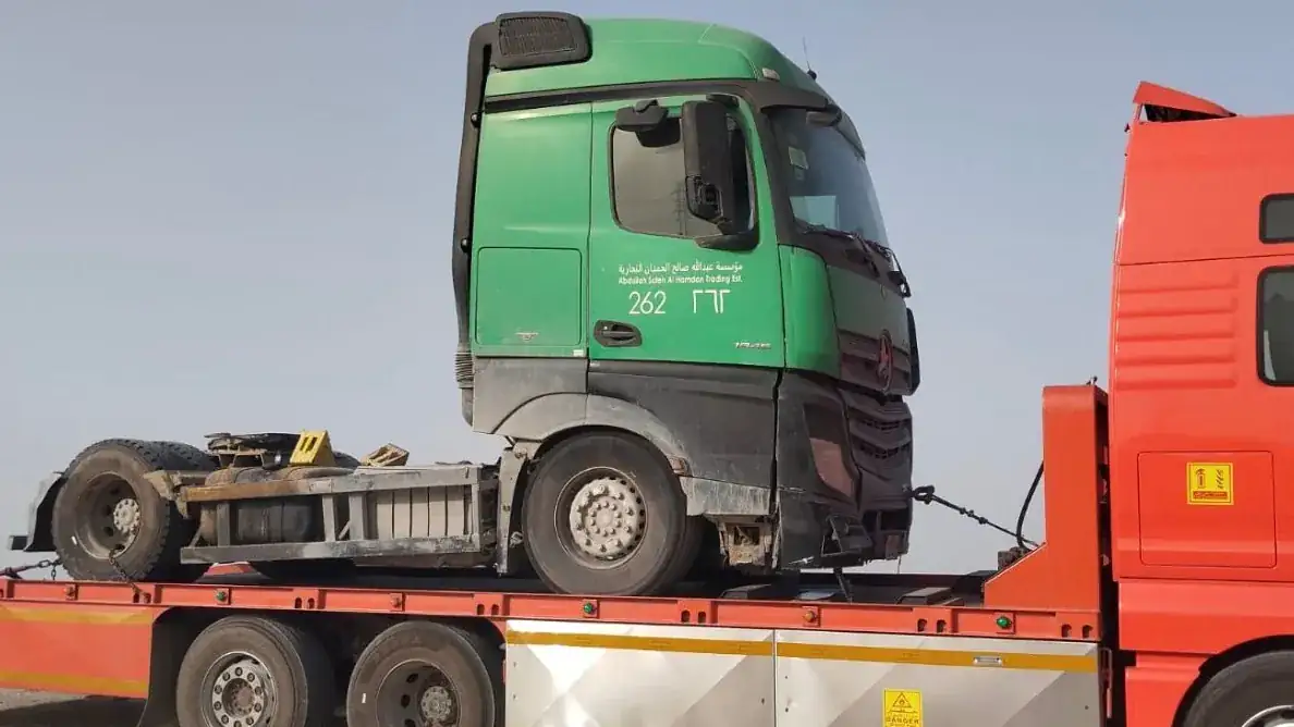 نقل مركبة ثقيلة في الجبيل